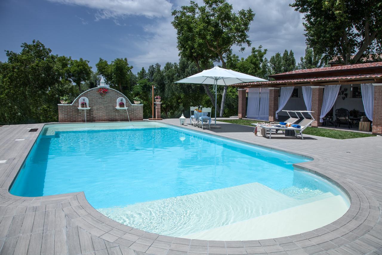 Ponte Ufita Country House Hotel Frigento Kültér fotó